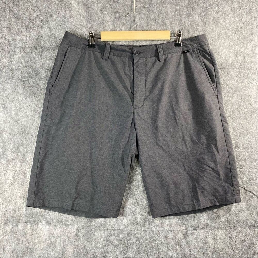 Travis Mathew Shorts Mens 36 Gray Golf Chino Performance Stretch Casual - Picture 1 of 11